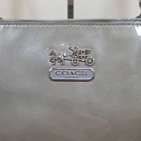 Coach Chelsea East-West Patent Leather Tote - Picture 4 of 16